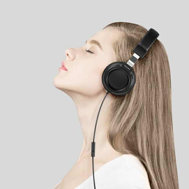 Best 50 Dollar Headphones for 2022: Buyer’s Guide & Reviews